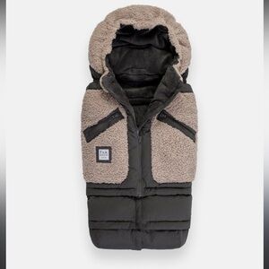 7 A.M. Enfant Kids' Cozy Black and Tan Stroller Footmuff